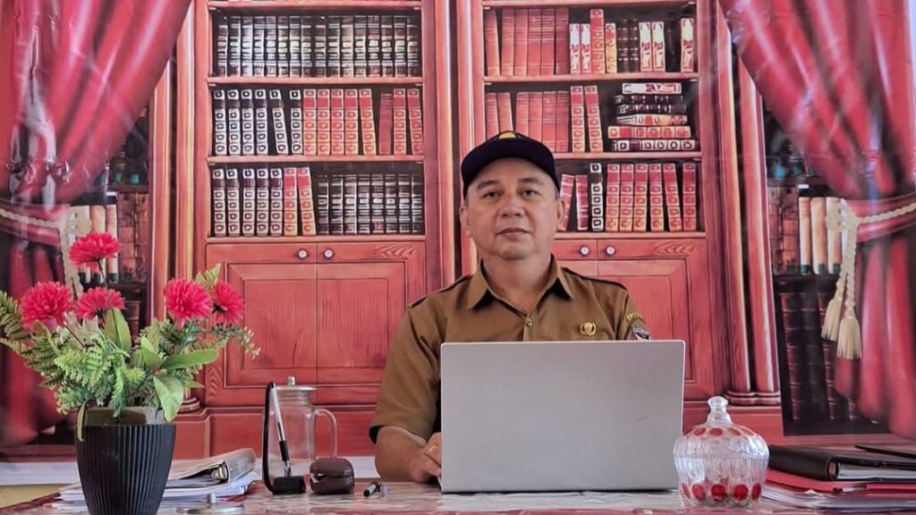 Kepala Sekolah, Jemmy Momongan, S.Pd., M.Pd.